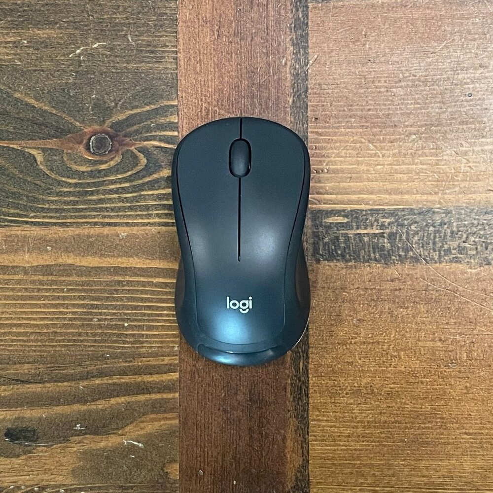 Logitech Keyboard and Mouse (Wireless) - Picture 3 of 4
